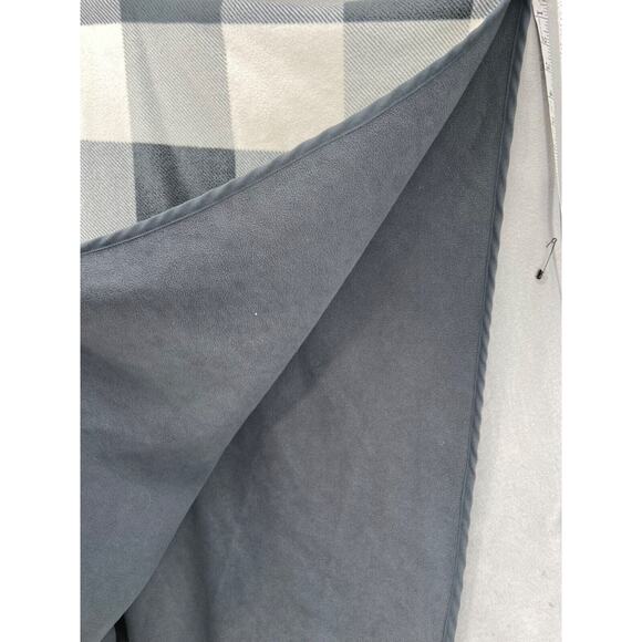 Woolrich Wrap Womens One Size Poncho‎ Gray Buffalo Plaid Reversible Scarf - Picture 6 of 10